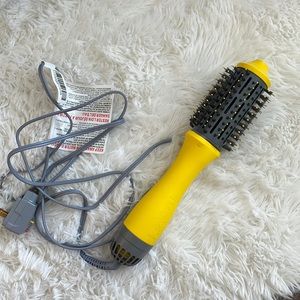 The Double Shot Oval Blow-Dryer Brush